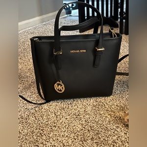 Micheal Kors Small Purse